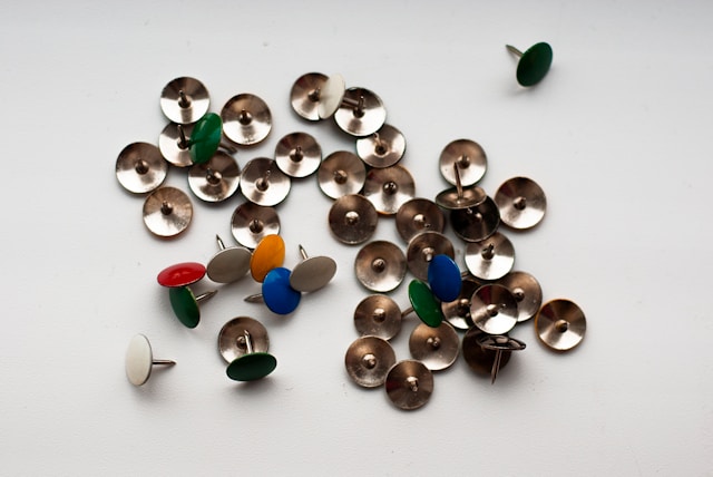 Picture of many push pins